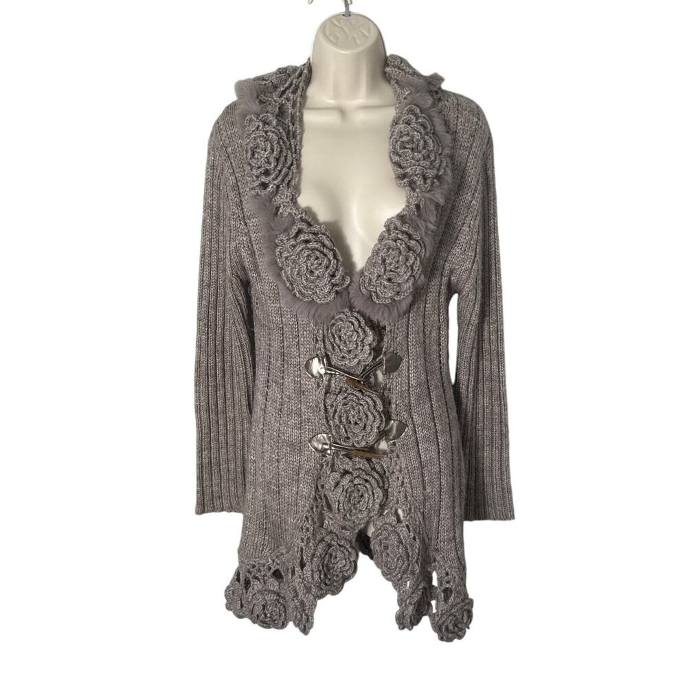 Vintage Taupe Gray Floral Faux Fur Trimmed Crochet Cardigan Toggle Closure‎ XS/S